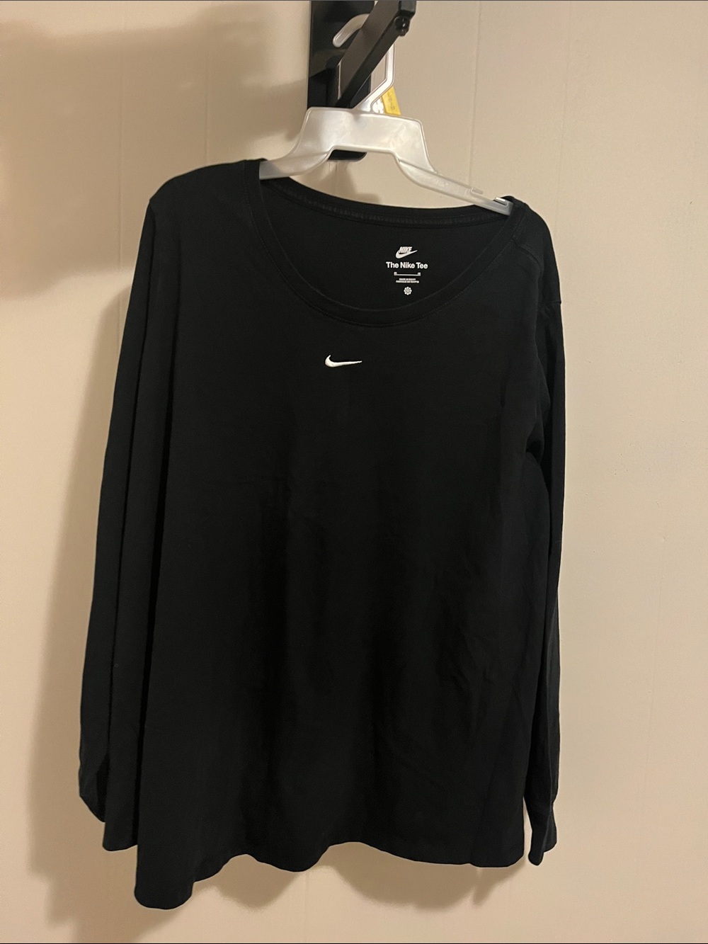 Nike Women’s Black Long-Sleeve Scoop Neck Tee with White Swoosh